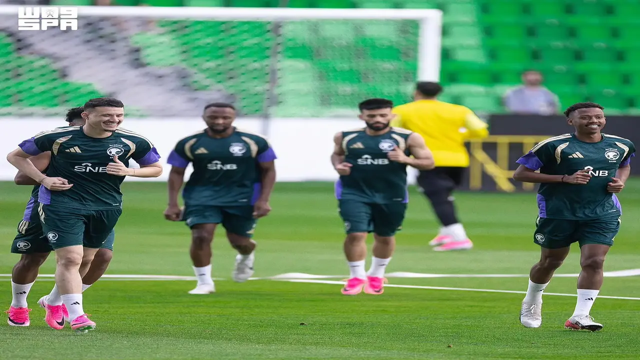 الأخضر يستعد لمباراة حاسمة ضد إسبانيا في كأس العالم